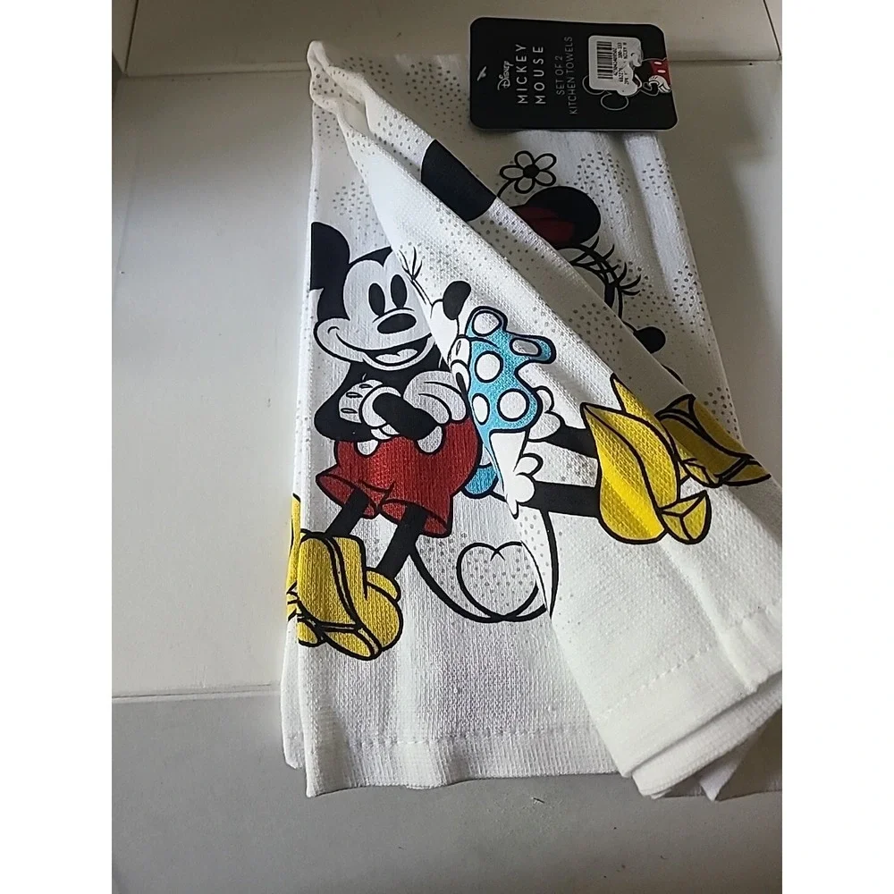 Disney NEW Mickey and Minnie Mouse 2 PACK KITCHEN TOWELS Color  100% Cotton
